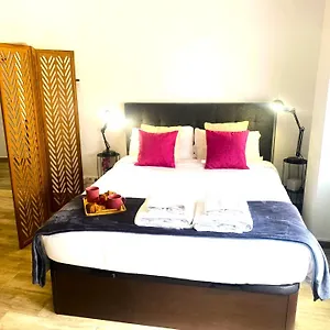 https://precioso-estudio-en-centro-historico-de-malaga.1costadelsol.com